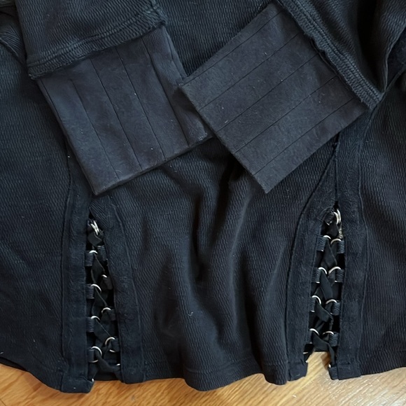 Free People Laced Up Layering Top Size Large NWT - Picture 10 of 15
